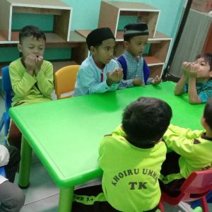 Aku Senang Sekolah