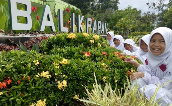 Selayang Pandang